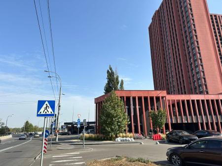 Продам приміщення вільного призначення