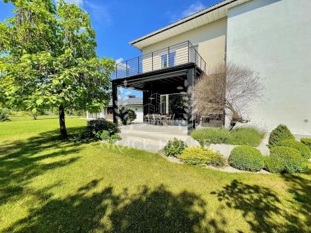 Здам 3-поверховий будинок