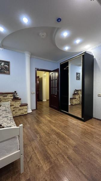 Продам 3-комнатную квартиру