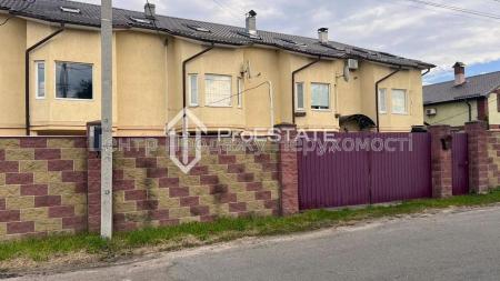 Продам 3-поверховий таунхаус