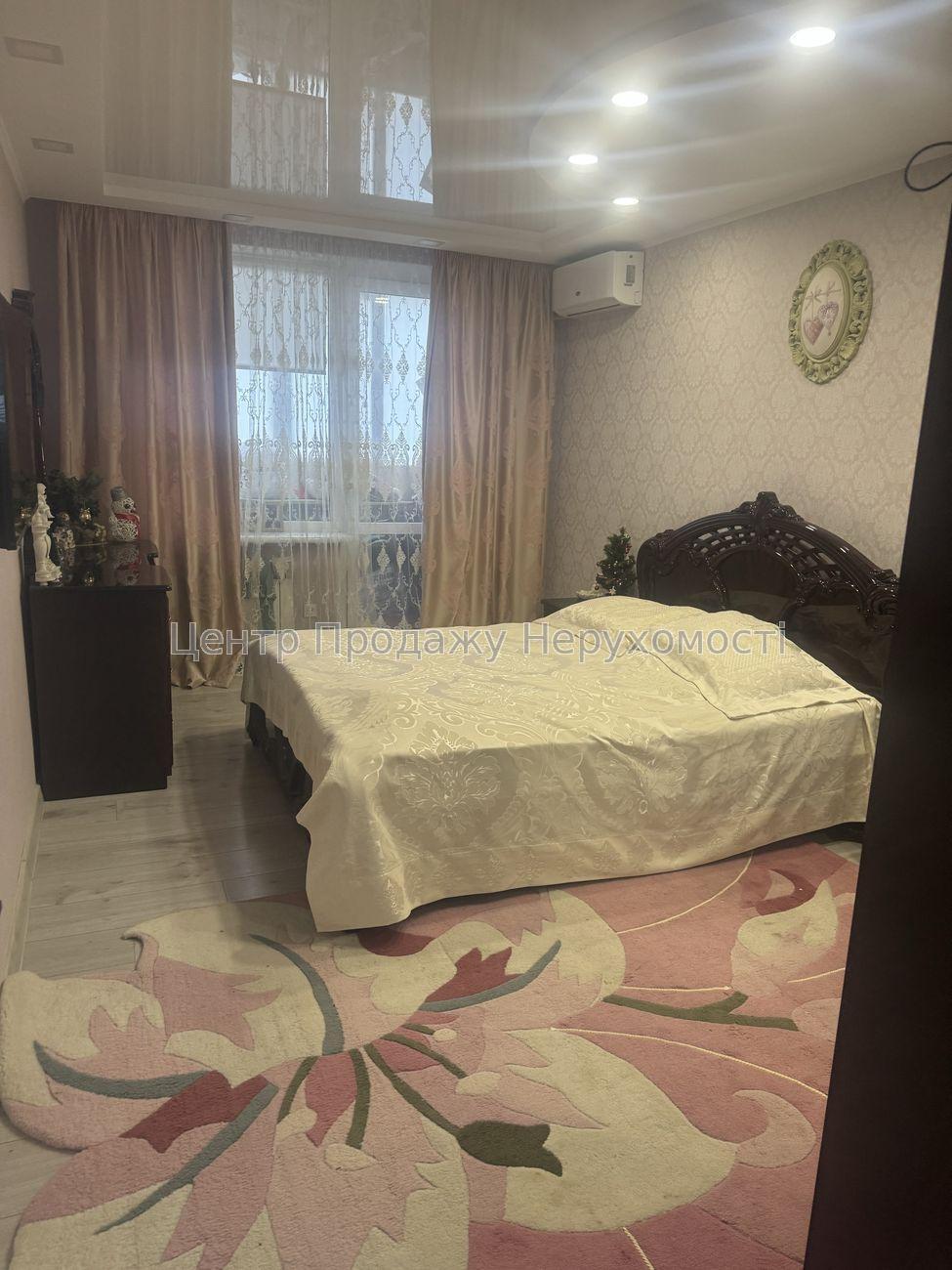 Фото Продам 3-к квартиру, метро Студентська1