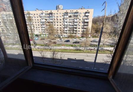 Продам 3-кімнатну квартиру