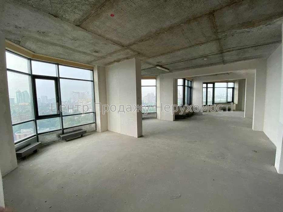 Фото Пропонуємо дворівневу видову квартиру, з двома терасами, 322м2, ЖК 