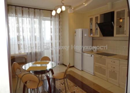 Продам 3-кімнатну квартиру, ЖК&nbsp;Тріумф