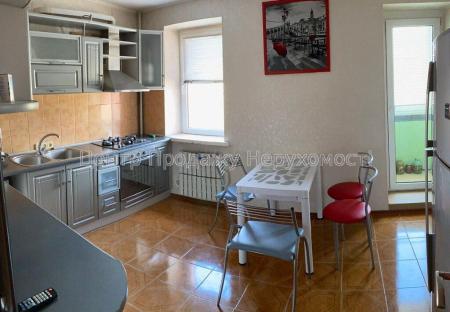 Продам 3-кімнатну квартиру