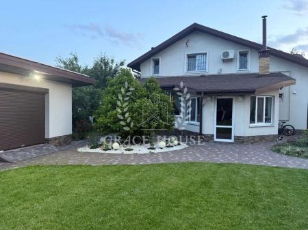 Продам 2-поверховий будинок