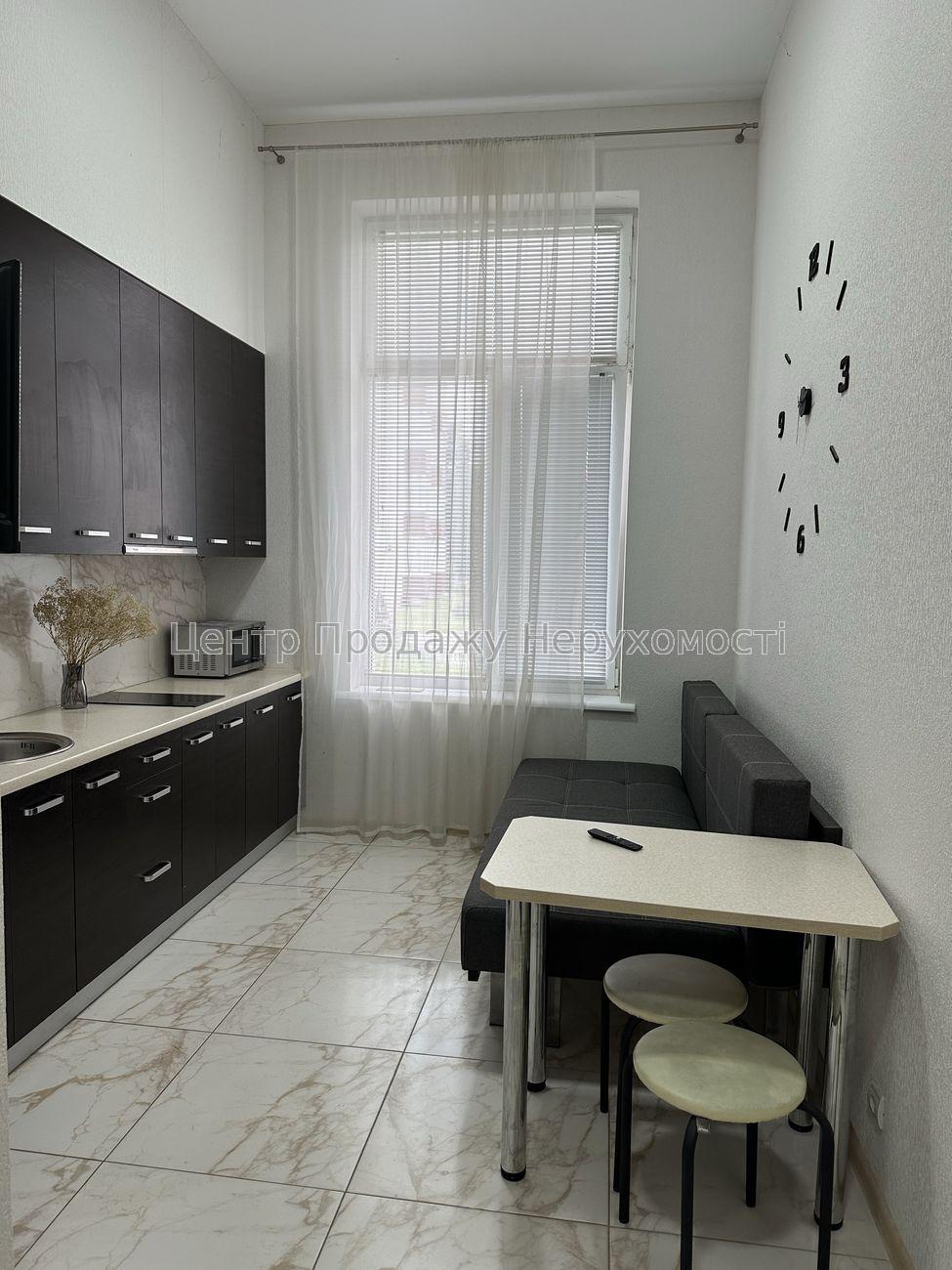 Фото Продам квартиру-студію3