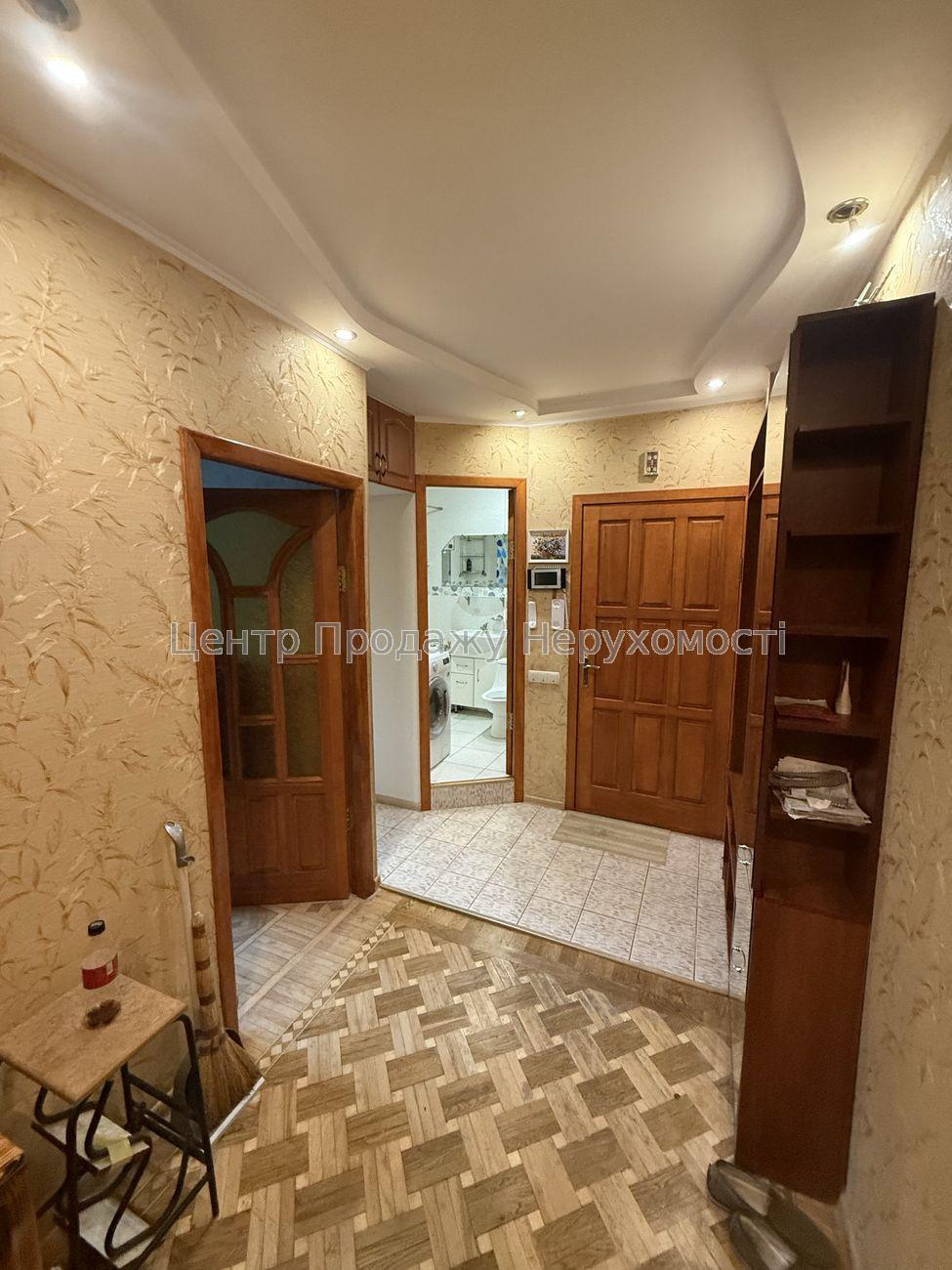 Фото Продаж 3 кімнатной квартири, Олексіївка, метро Перемоги, G817