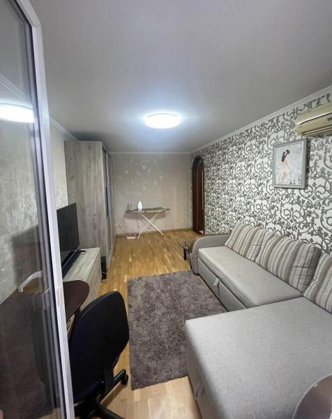 Продам 2-кімнатну квартиру