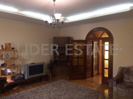 Продам 3-кімнатну квартиру