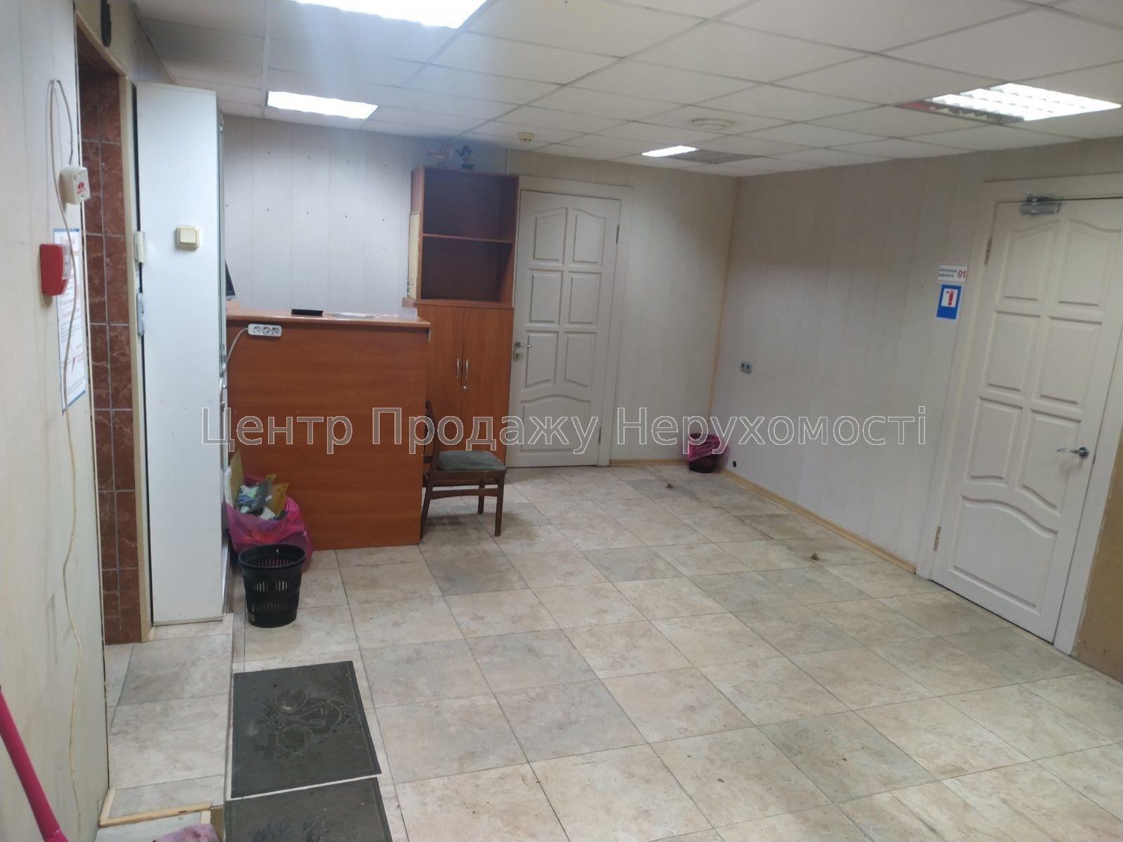 Фото Продам приміщення в житловому будинку ІВ7