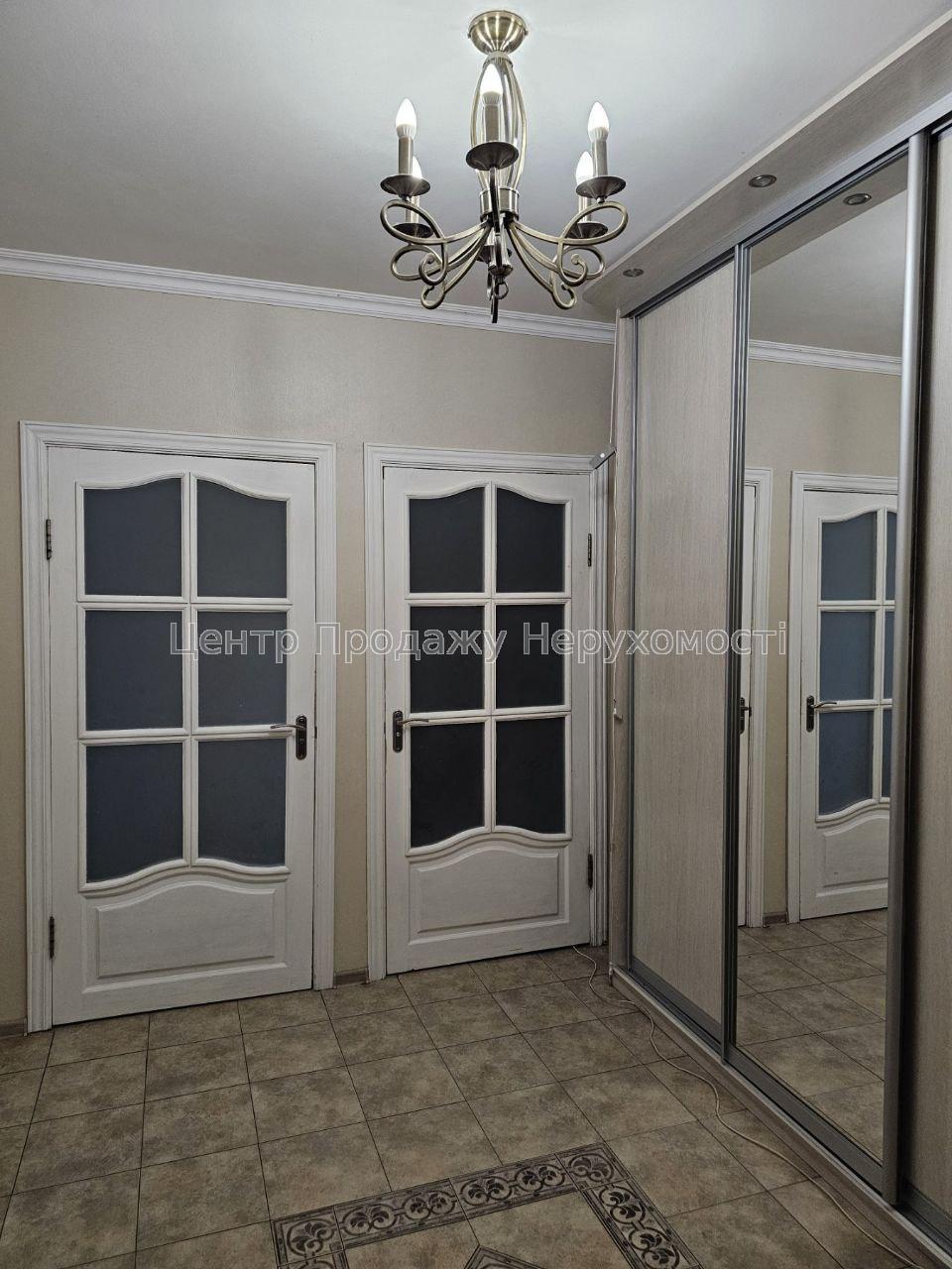 Фото Продаж 3-кімнатної квартири в Києві8