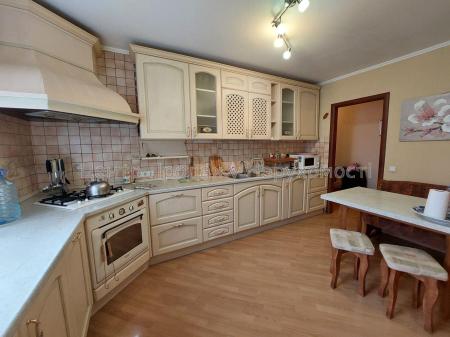 Продам 2-комнатную квартиру