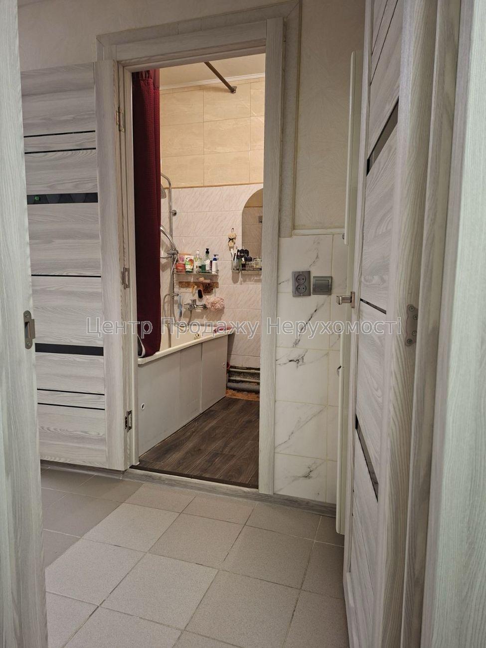 Фото Продаж квартири в Харкові, 2 кімн. 602 мкрн4