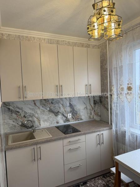 Продам 2-кімнатну квартиру