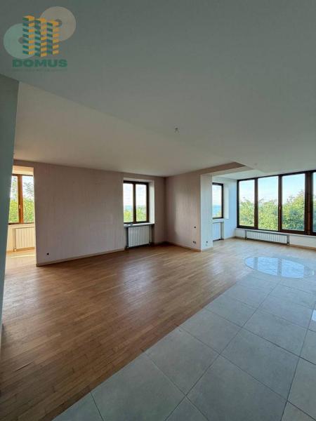 Продам 3-кімнатну квартиру