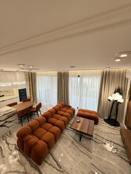 Продам 2-поверховий будинок, КГ Sherwood