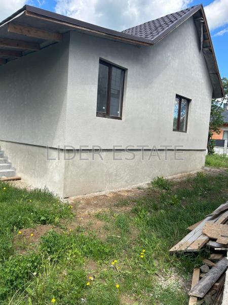 Продам 2-поверховий будинок