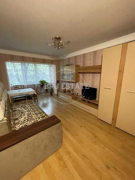 Продам 3-кімнатну квартиру