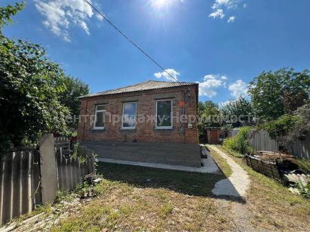 Продам 2-поверховий будинок