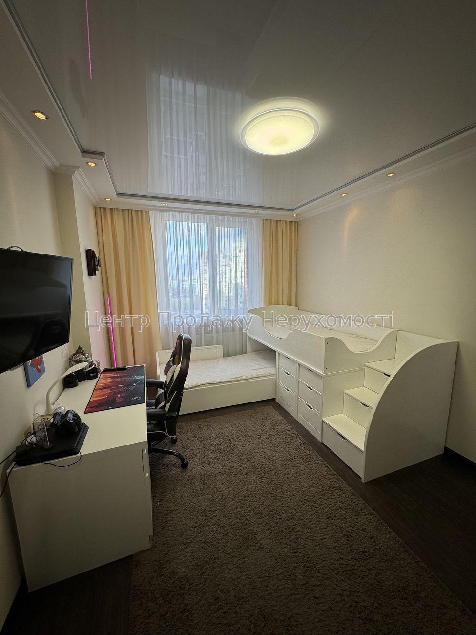 Фото Продається трьох кімнатна квартира13