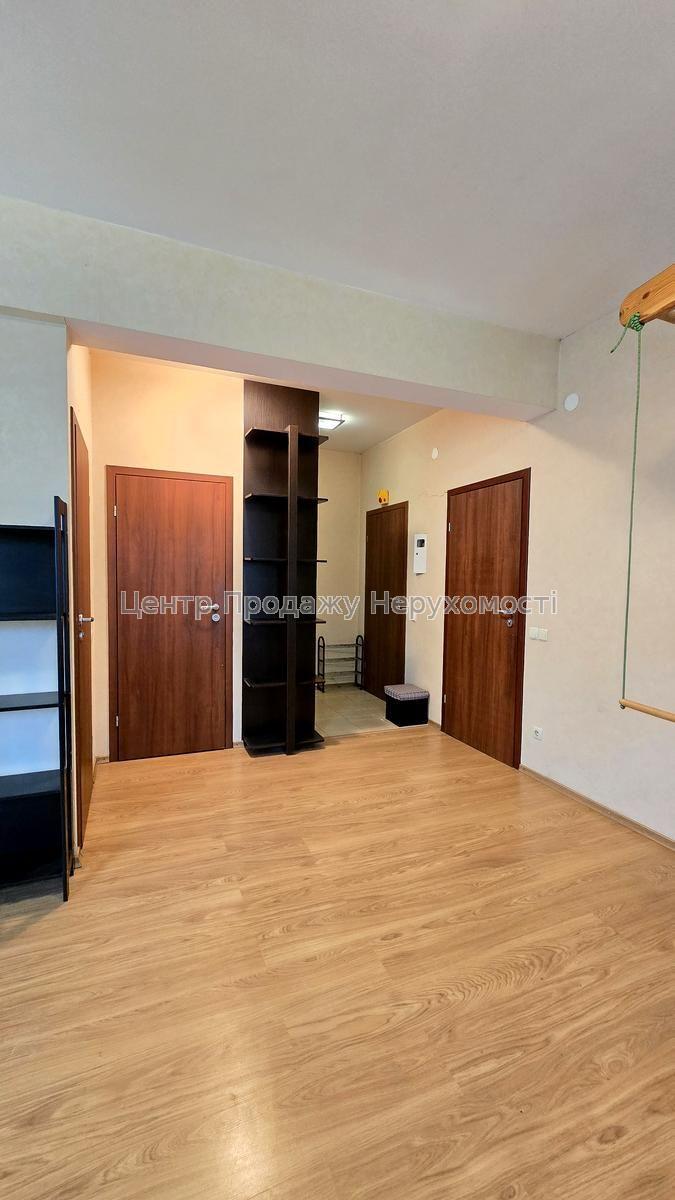 Фото Продам велику 2к квартиру, Девев'янко Q812