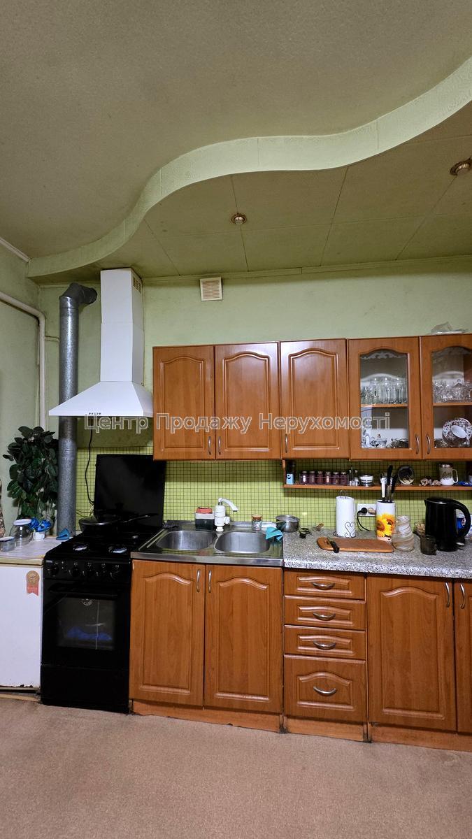 Фото Будинок з ремонтом - біля метро K818