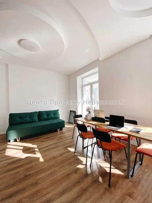 Фото Продаж 2-кімн. квартири у Києві24