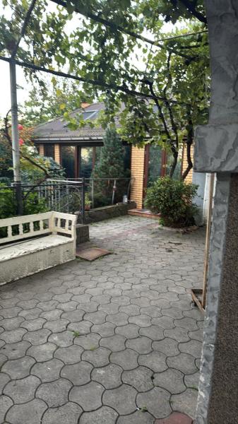 Продам 2-поверховий будинок