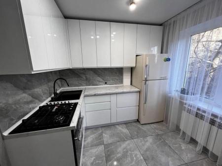 Продам 2-кімнатну квартиру