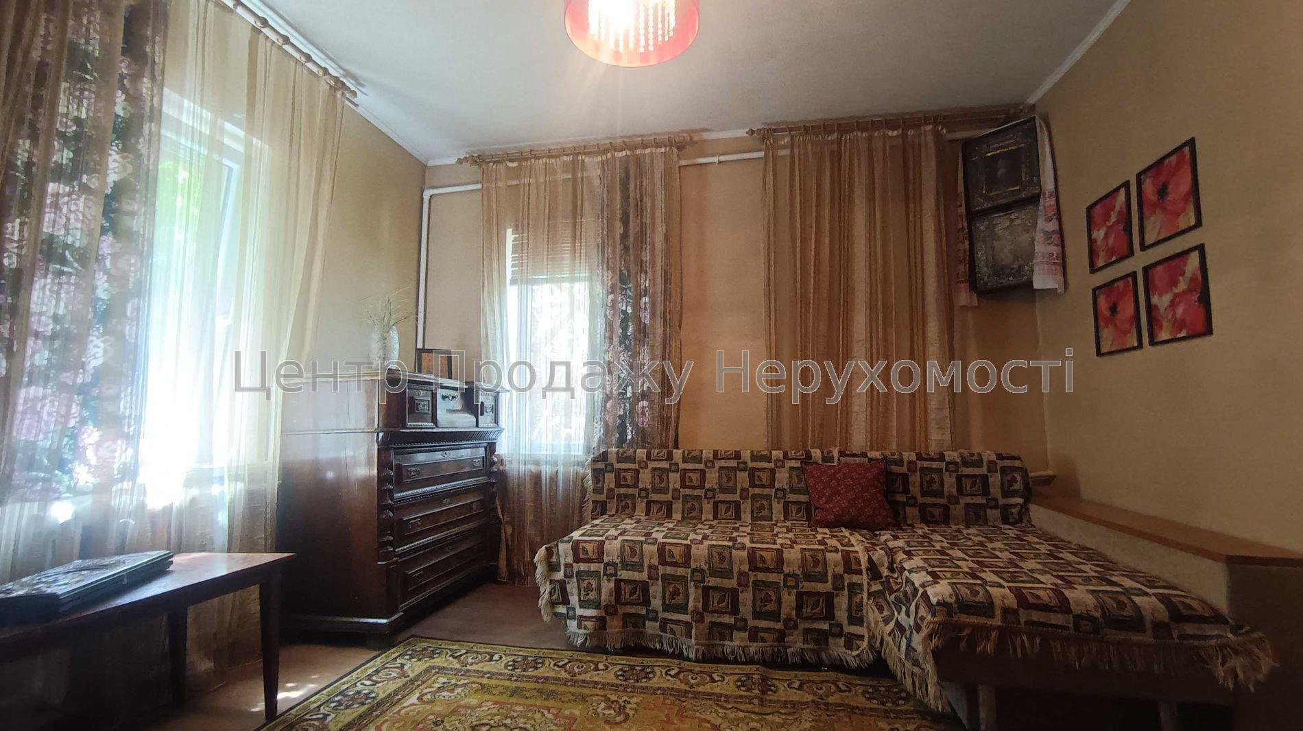 Фото Затишний будинок з охайною земельною ділянкою Холодна гора К86