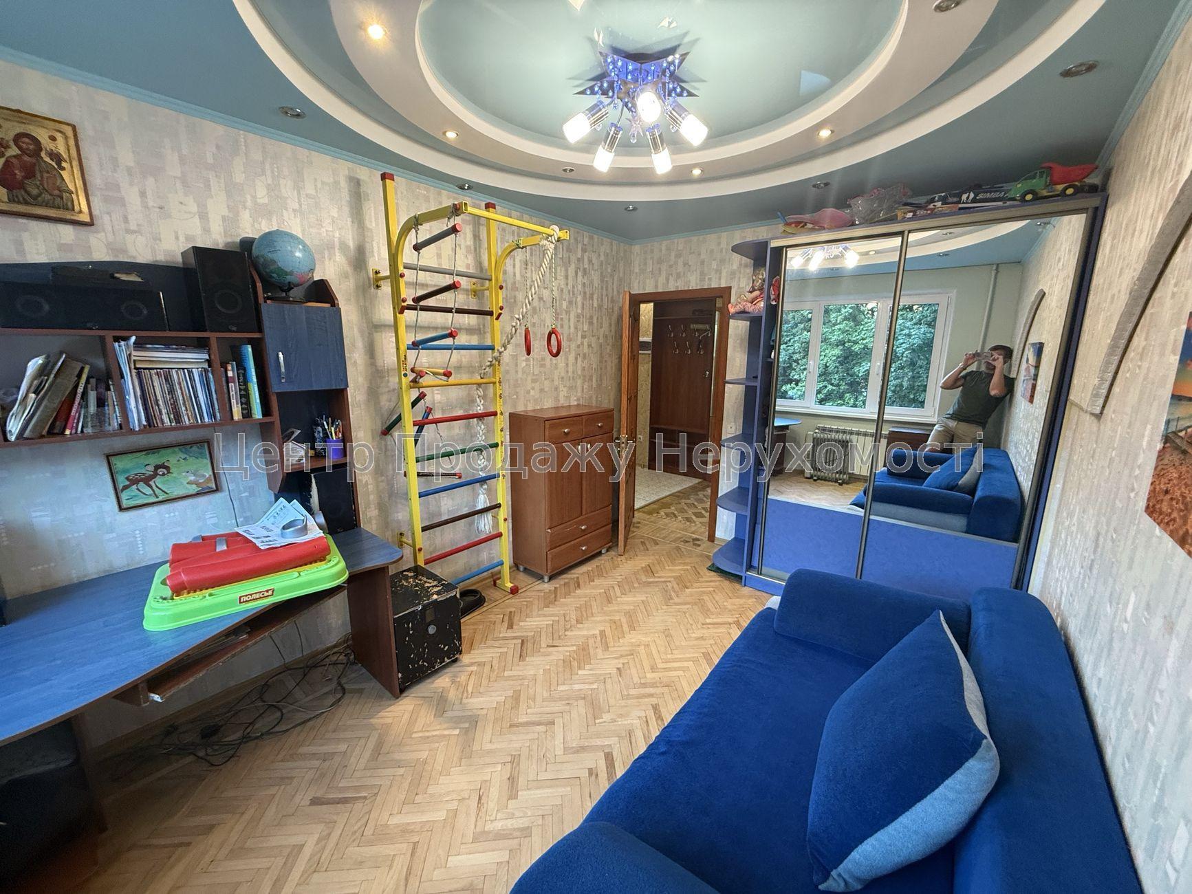 Фото Продаж 3 кімнатной квартири, Олексіївка, метро Перемоги, G810