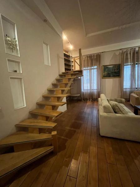 Сдам 5-комнатную квартиру