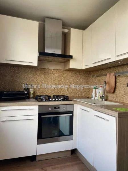 Продам 3-кімнатну квартиру