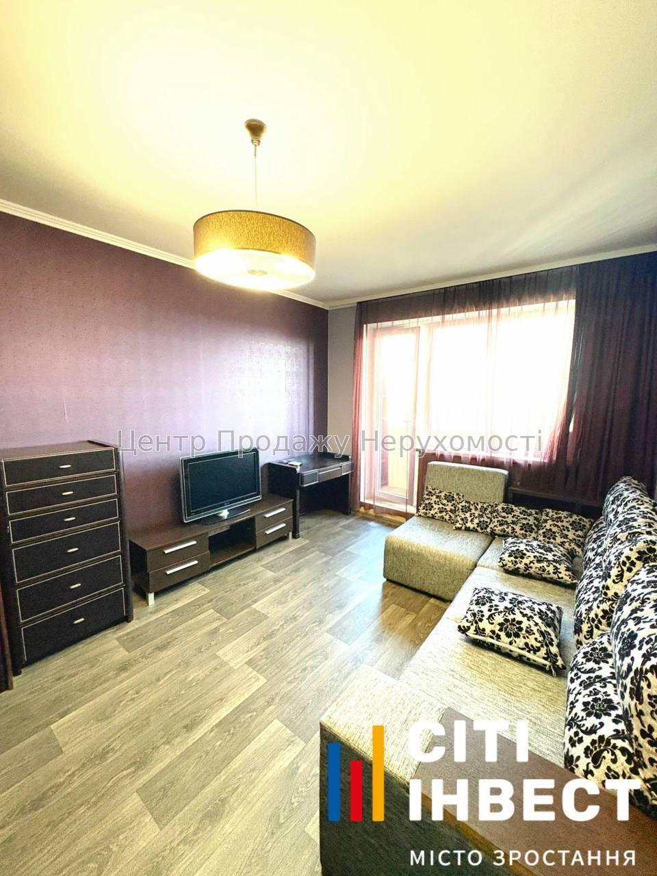 Фото Продам 2к. квартиру м. Олексіївська1