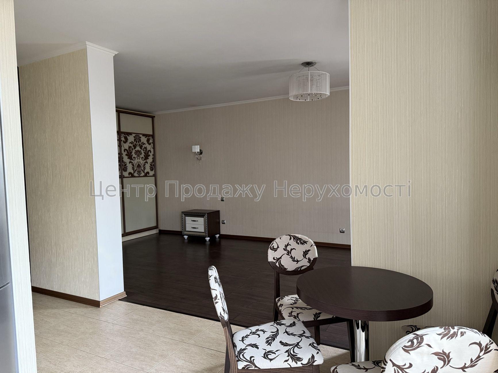 Фото Продаж квартири8