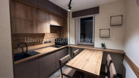Продам 3-кімнатну квартиру