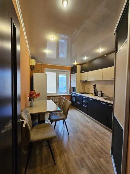 Продам 3-кімнатну квартиру