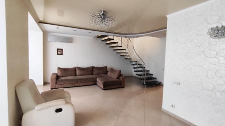 Продам 3-кімнатну квартиру