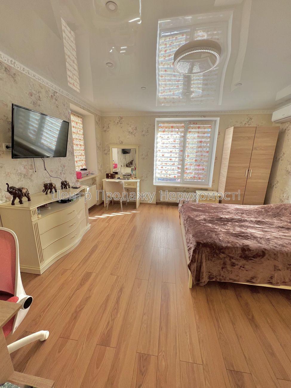 Фото Продаж квартири у ЖК 