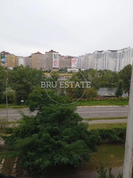 Продам 3-кімнатну квартиру