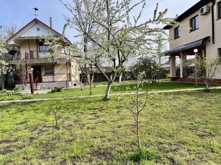 Продам 2-поверховий будинок