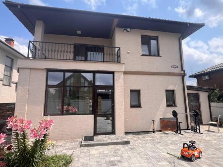 Здам 2-поверховий будинок