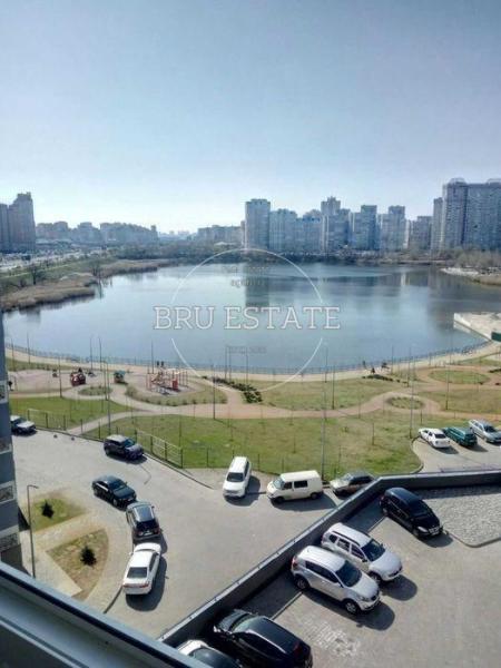 Продам 2-комнатную квартиру в новостройке, ЖК Лебединый