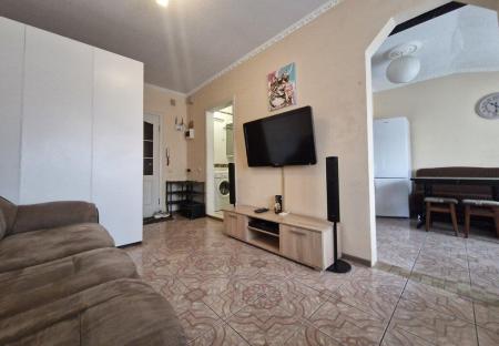 Продам 2-кімнатну квартиру