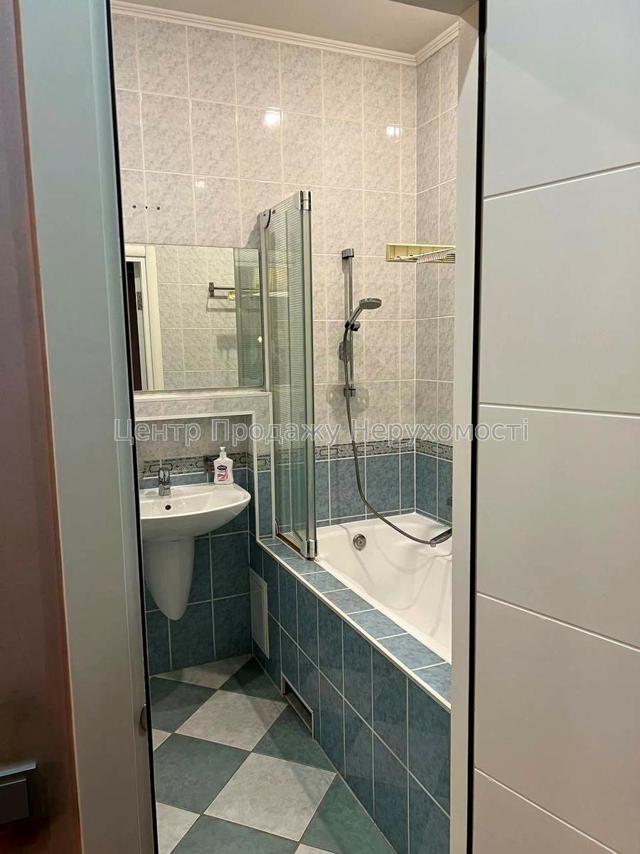 Фото Продам 3к квартиру - м. Васильківська, Голосіївський, центр32