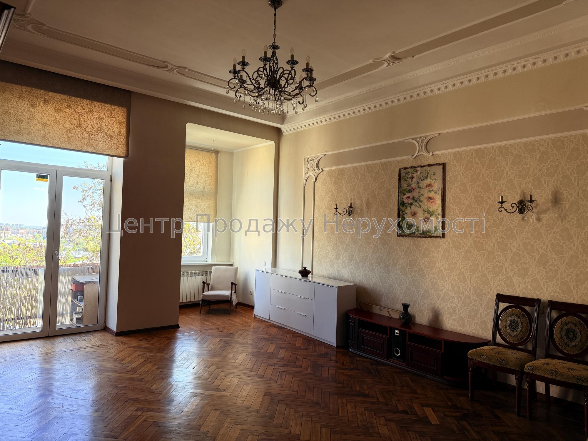 Фото Ексклюзив! Продам 3 кімнатну квартиру в центрі унікального планування!3