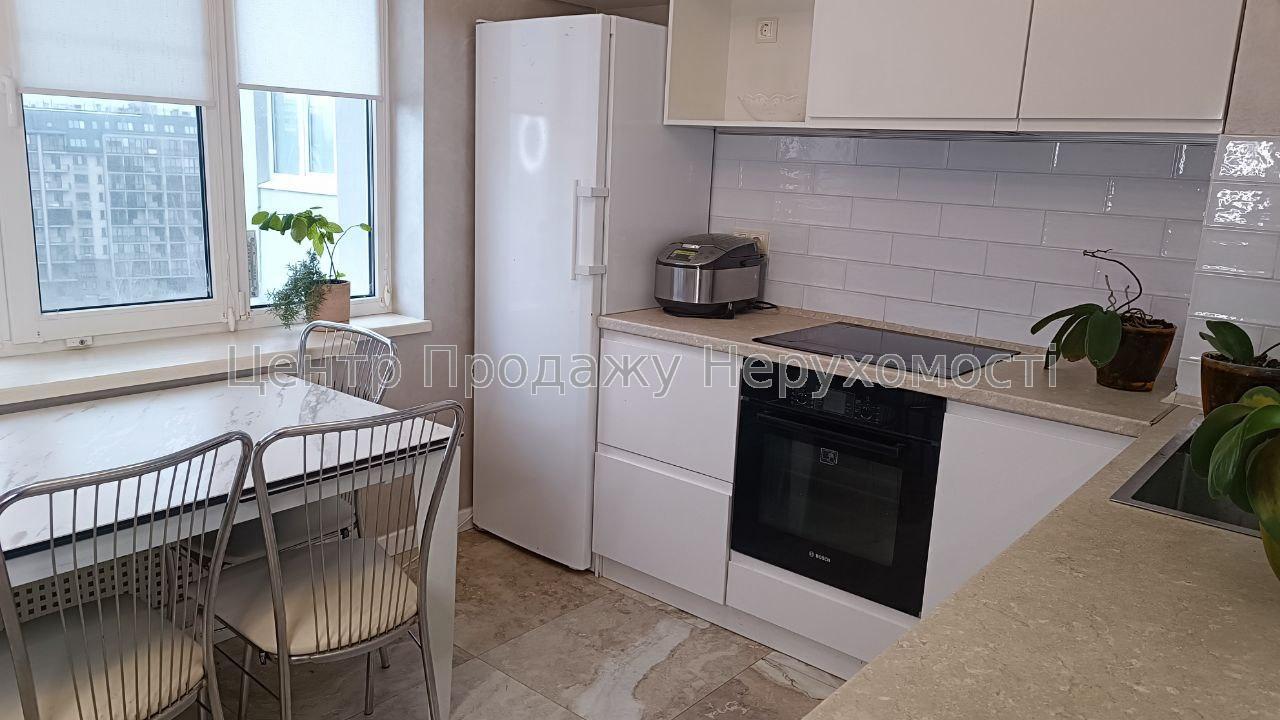 Фото Продам 4к квартиру з ремонтом по вул. Академіка Ляпунова Q83