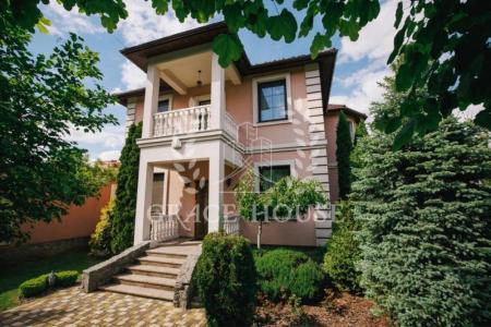 Продам 2-поверховий будинок