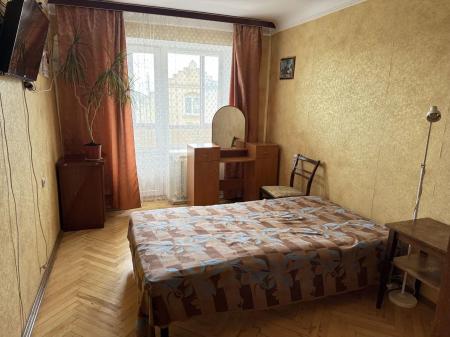 Продам 4-комнатную квартиру